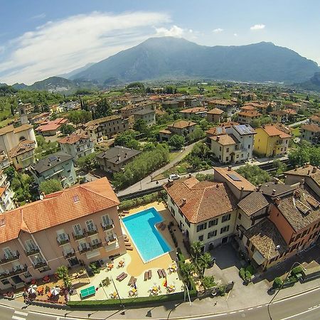 Hotel Alberello Riva del Garda Ngoại thất bức ảnh