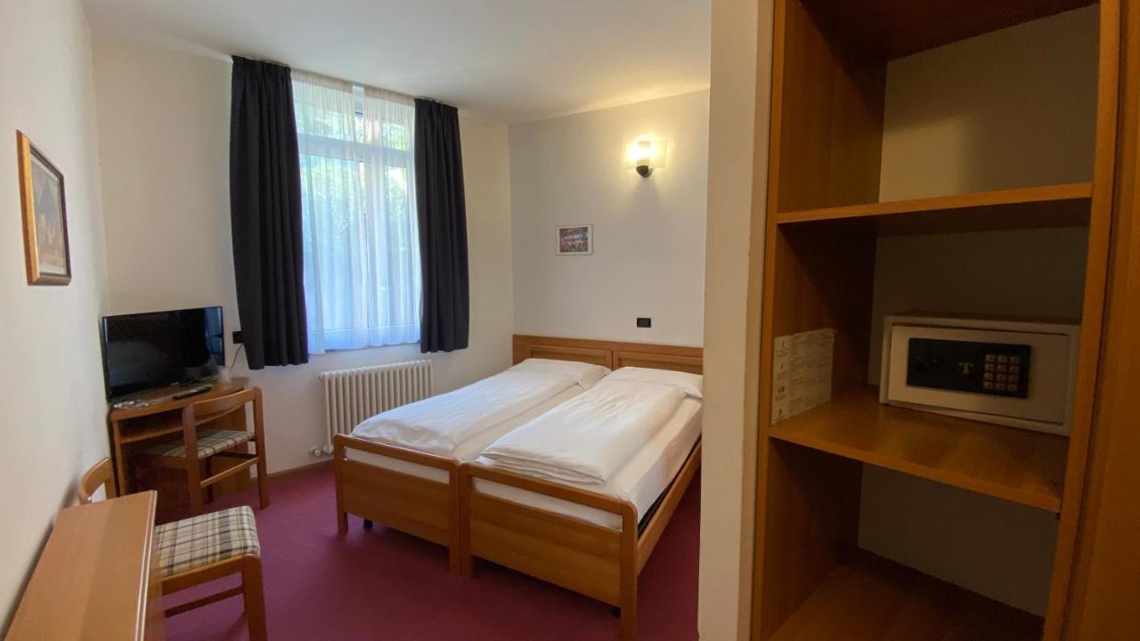 Hotel Alberello Riva del Garda Ngoại thất bức ảnh