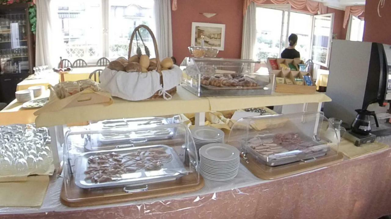 Hotel Alberello Riva del Garda Ngoại thất bức ảnh