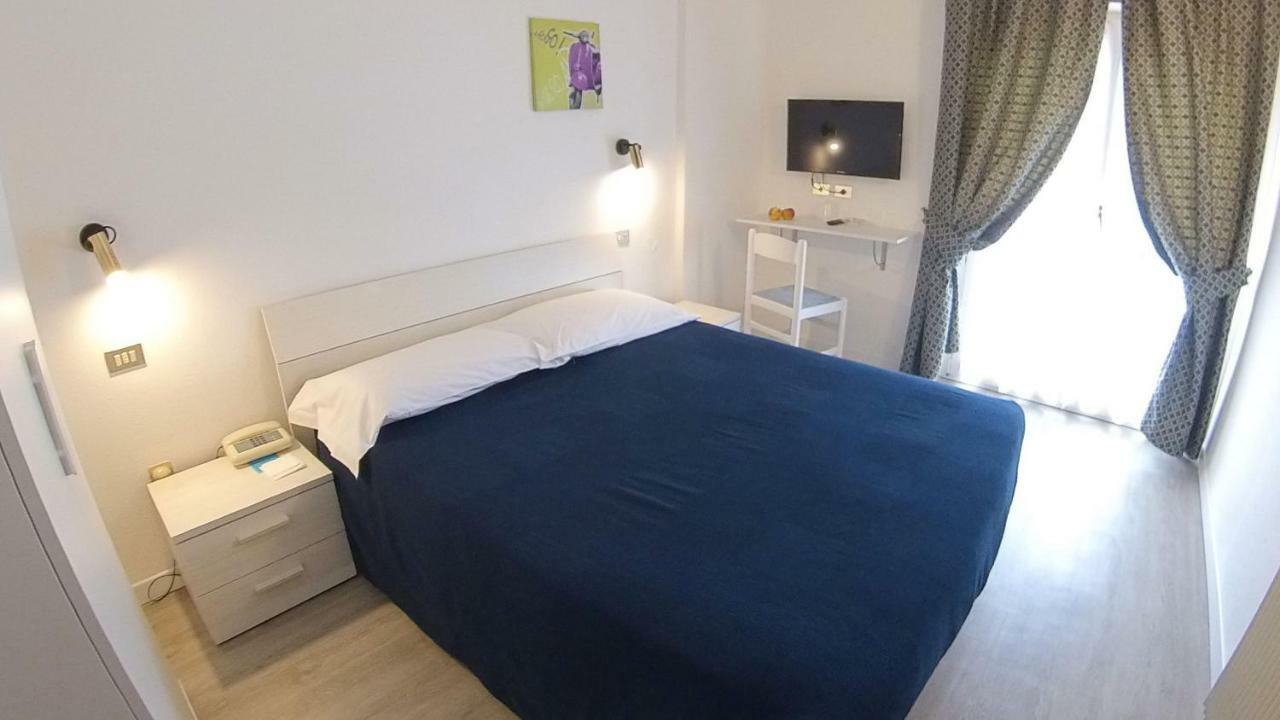 Hotel Alberello Riva del Garda Ngoại thất bức ảnh