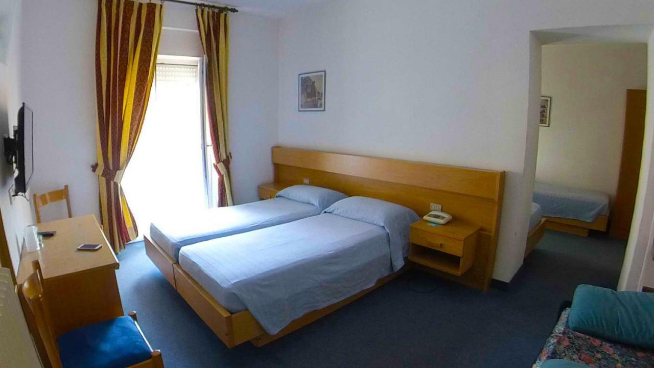 Hotel Alberello Riva del Garda Ngoại thất bức ảnh