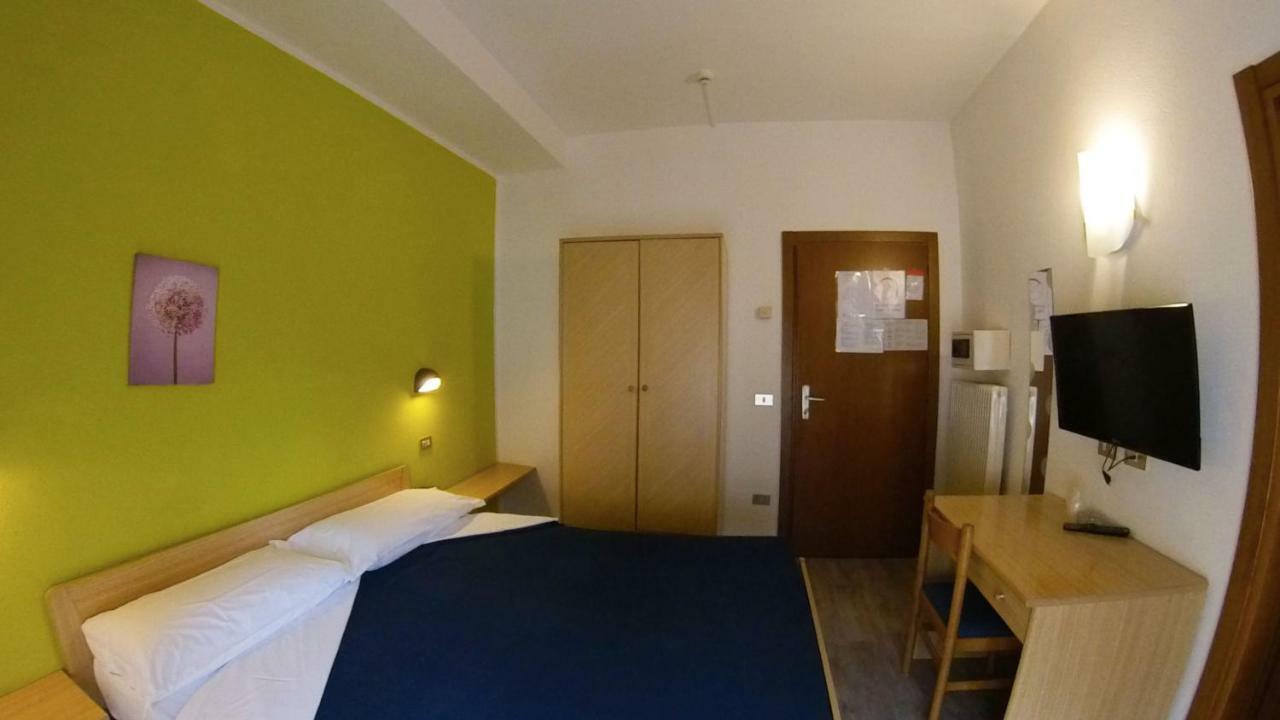 Hotel Alberello Riva del Garda Ngoại thất bức ảnh