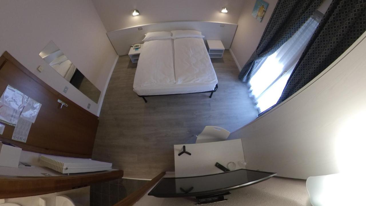 Hotel Alberello Riva del Garda Ngoại thất bức ảnh